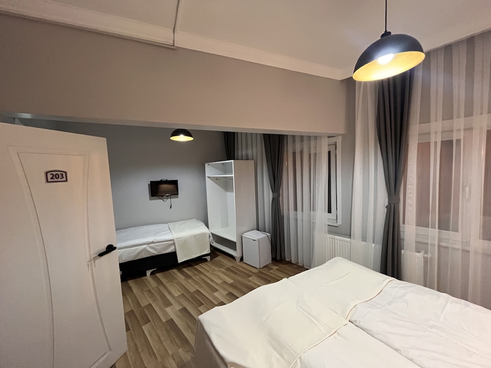 Asparagus Hotel Suits Old City 18