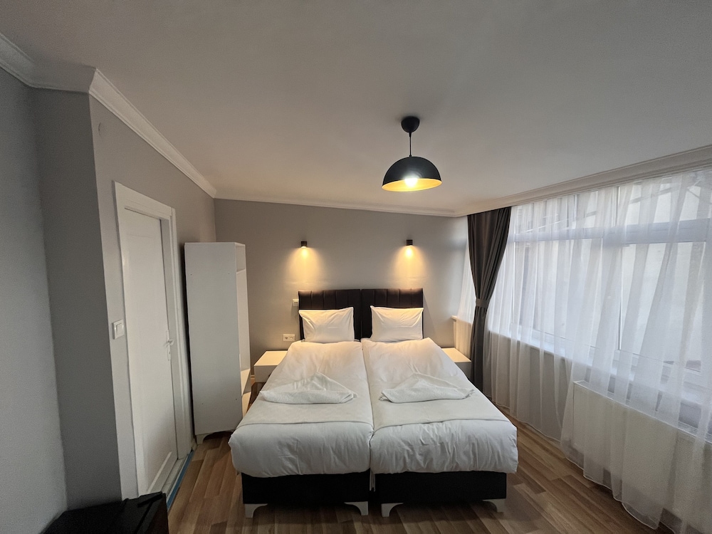 Asparagus Hotel Suits Old City 11