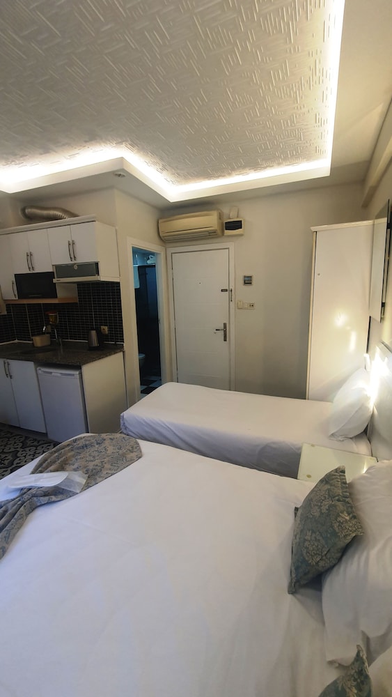Lemon Residence 13