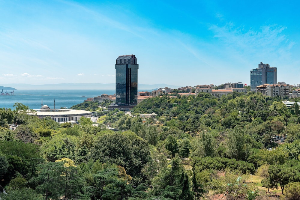 The St. Regis Istanbul 12