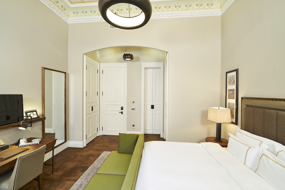 The Bank Hotel Istanbul 9