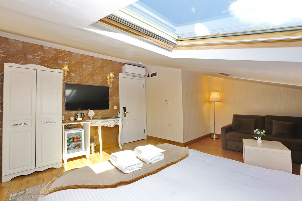 Diamond Royal Hotel 18