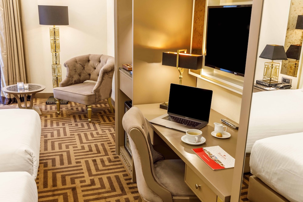 Ramada by Wyndham Istanbul Golden Horn 8