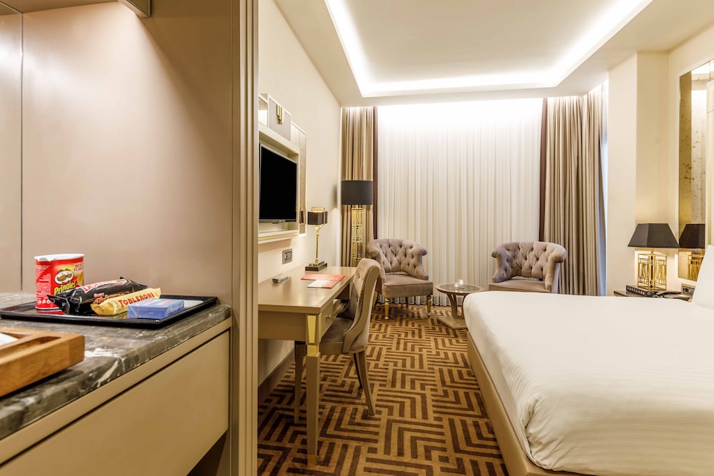 Ramada by Wyndham Istanbul Golden Horn 24