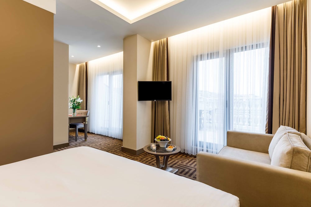 Ramada by Wyndham Istanbul Golden Horn 11