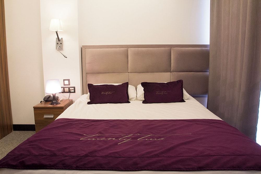 The 22 Hotel 13