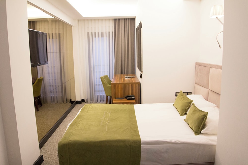 The 22 Hotel 19