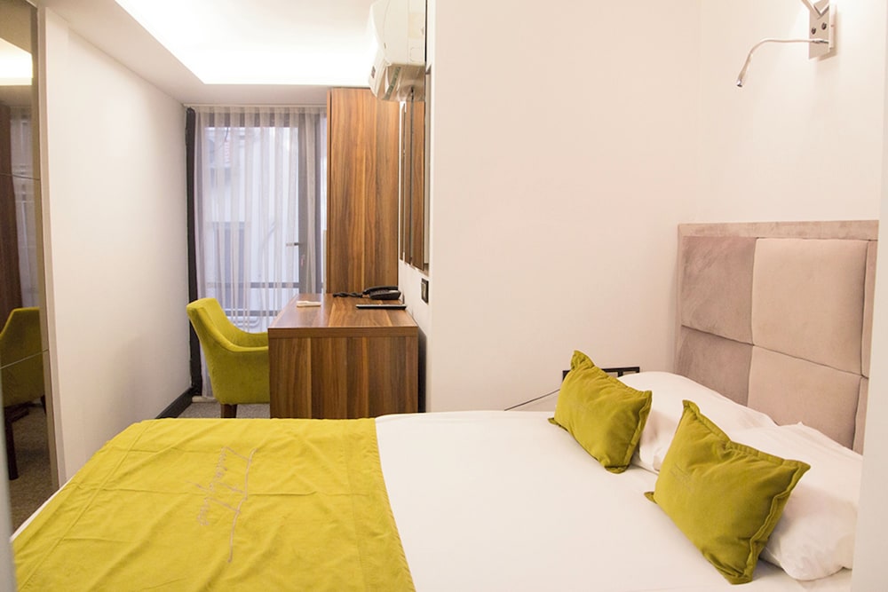 The 22 Hotel 12
