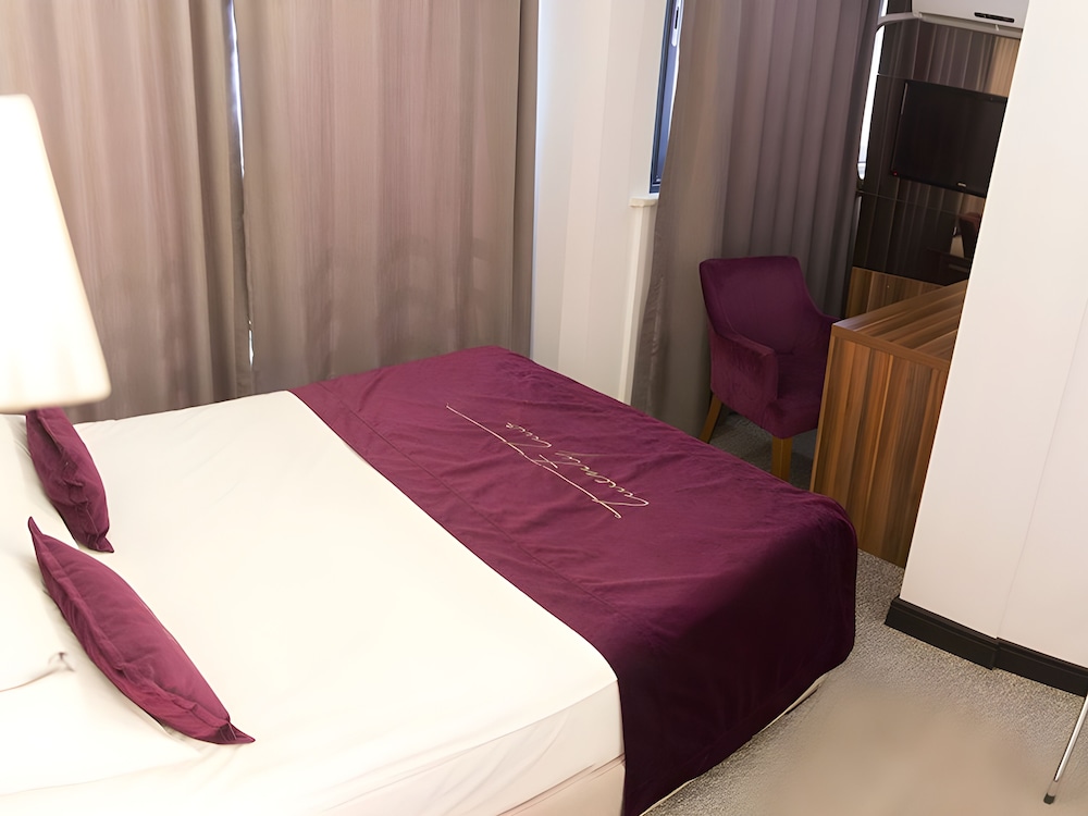 The 22 Hotel 11