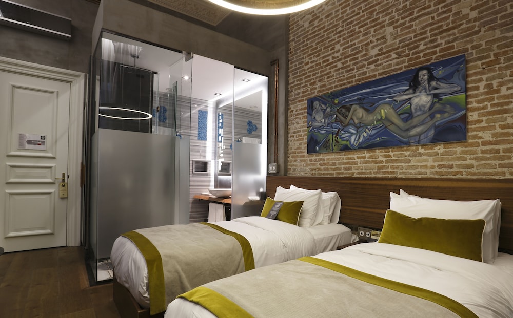 The Public Hotel 16