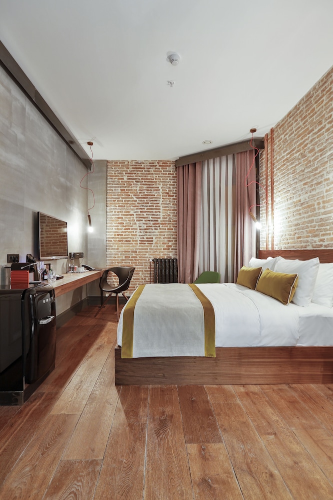 The Public Hotel 22