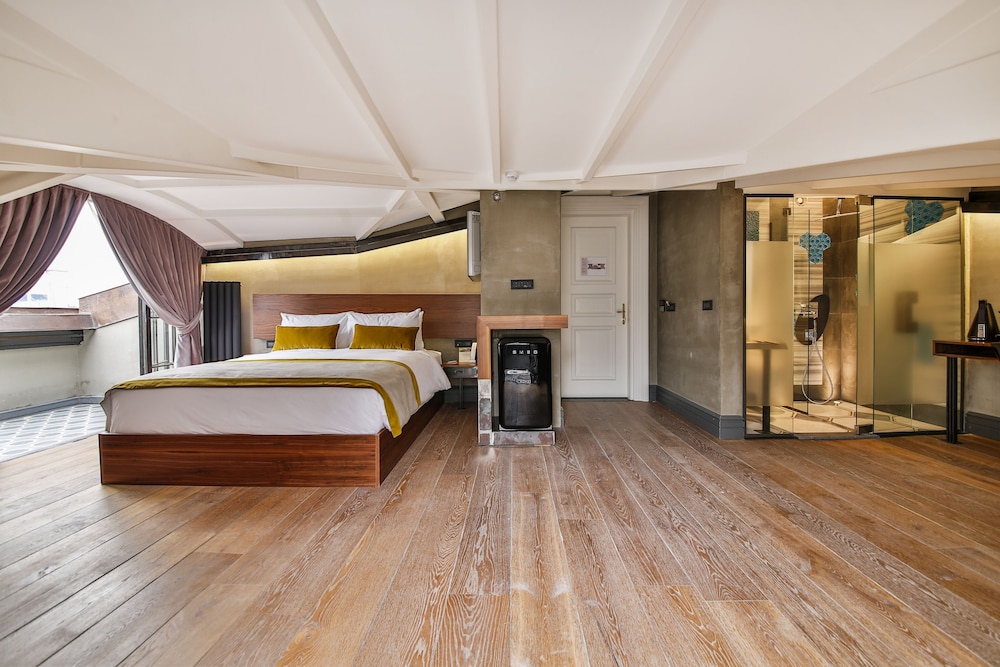 The Public Hotel 17