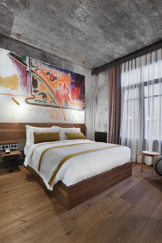 The Public Hotel 6