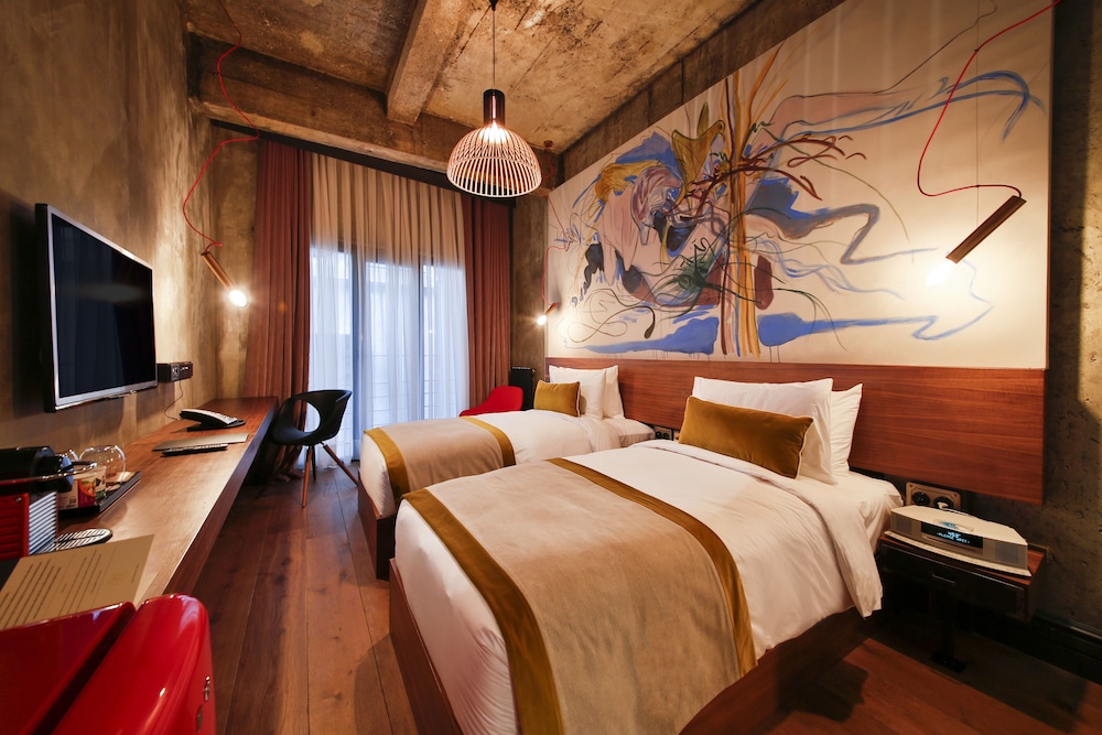 The Public Hotel 10