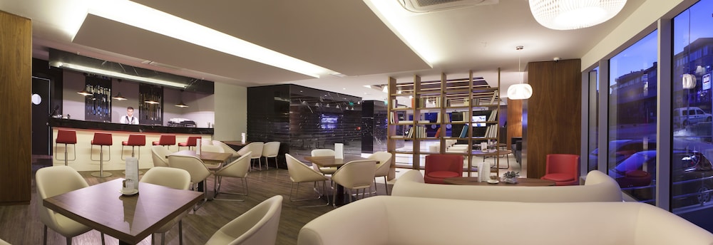 Ramada Encore by Wyndham Istanbul Kartal 2