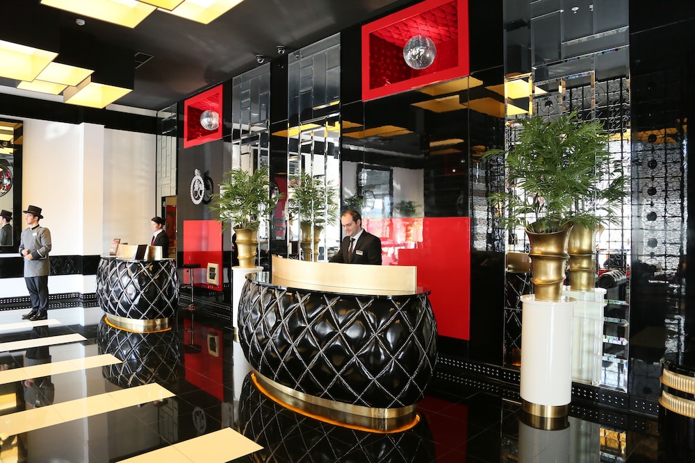 Ramada Hotel & Suites by Wyndham İstanbul Şişli 1