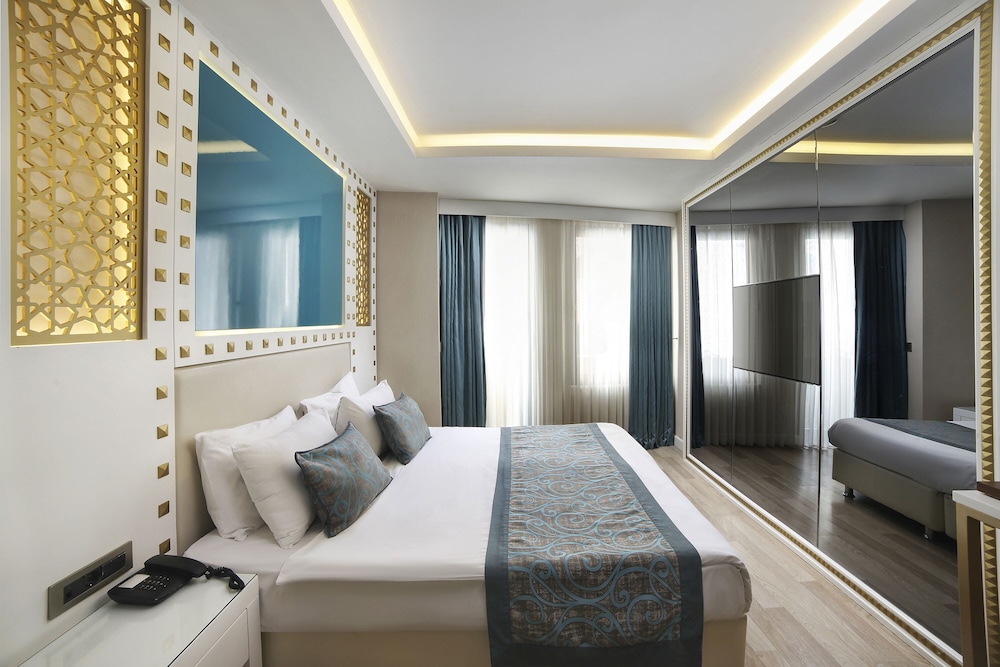 Great Fortune Hotel 15
