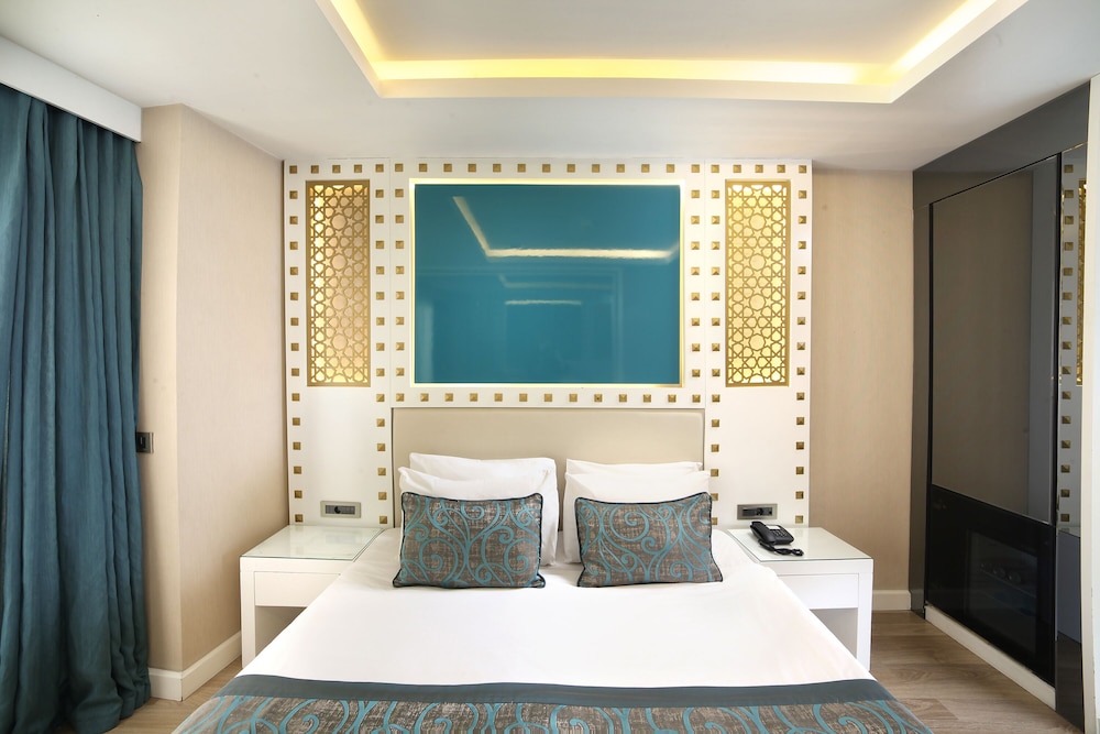 Great Fortune Hotel 19