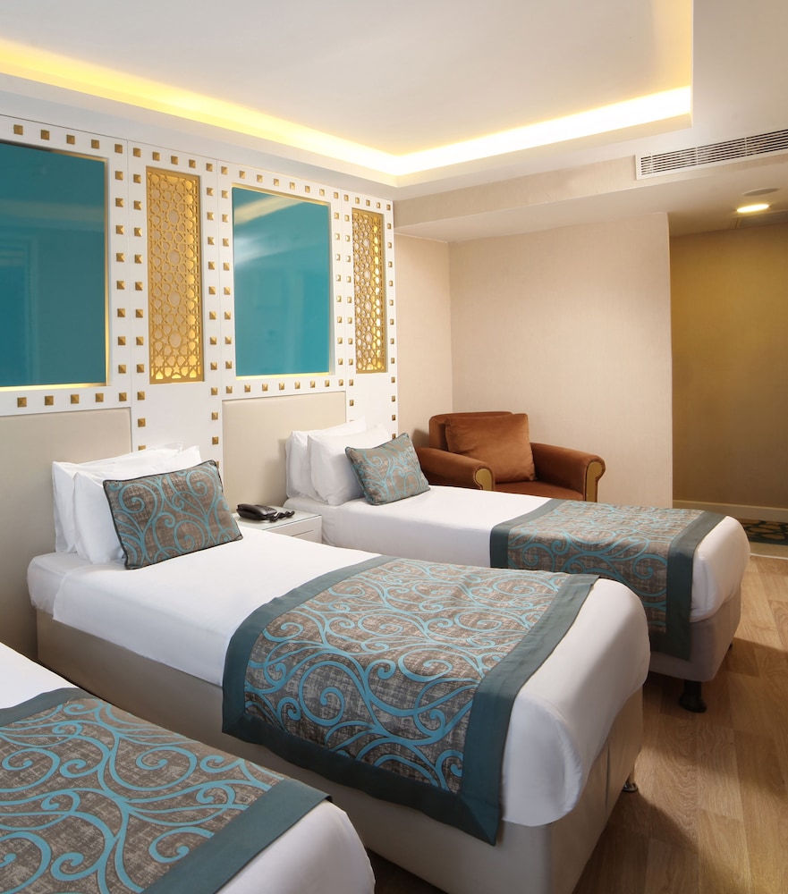 Great Fortune Hotel 10