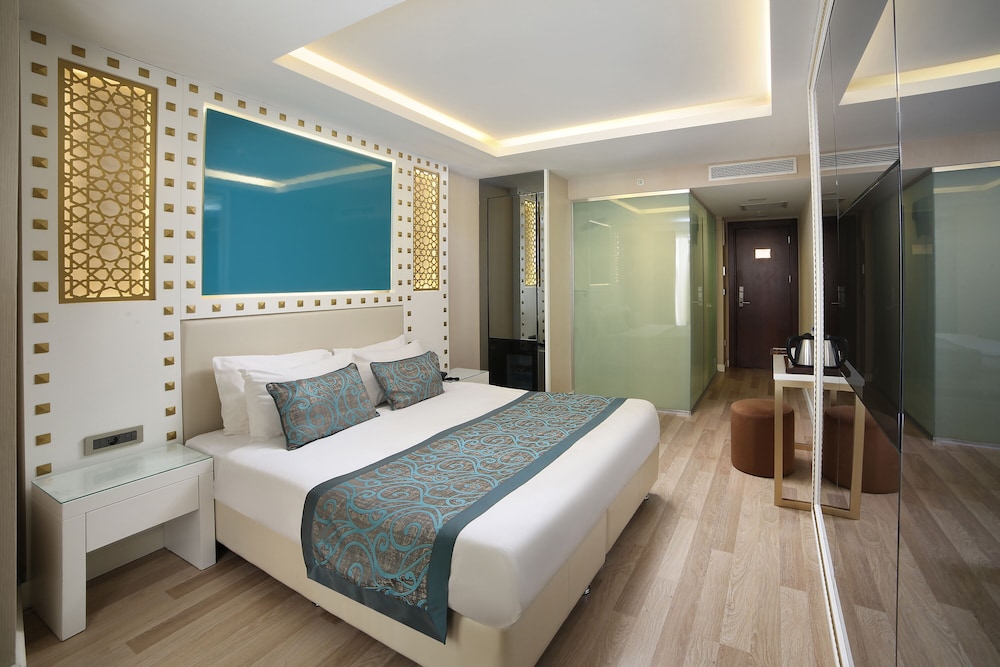 Great Fortune Hotel 22