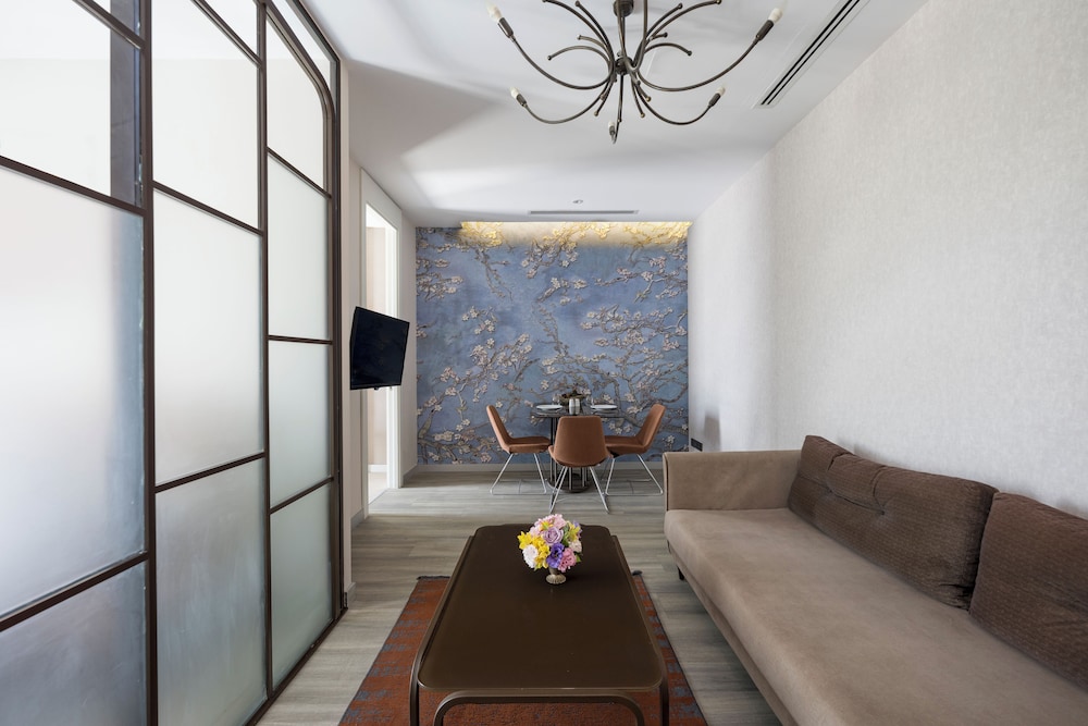 Upsuites Hotel 22