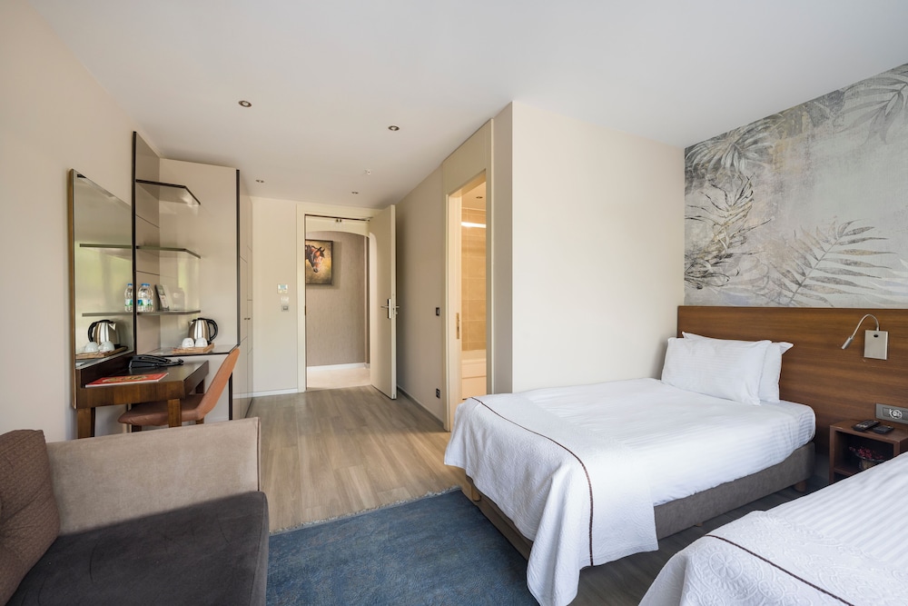 Upsuites Hotel 13