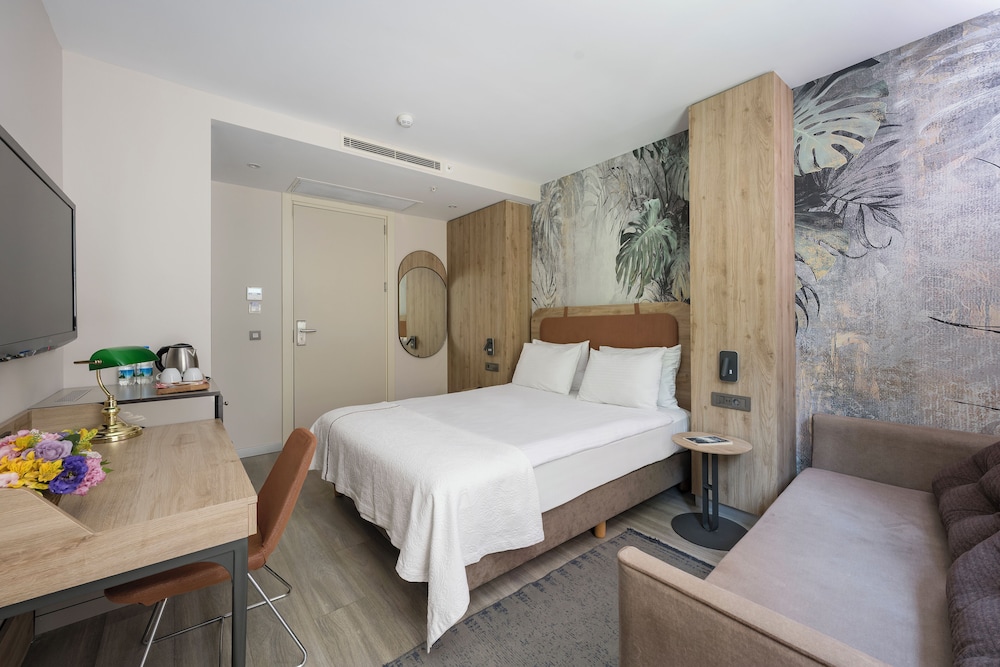 Upsuites Hotel 17
