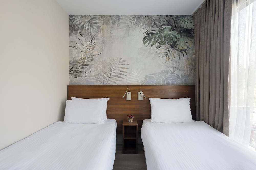 Upsuites Hotel 19