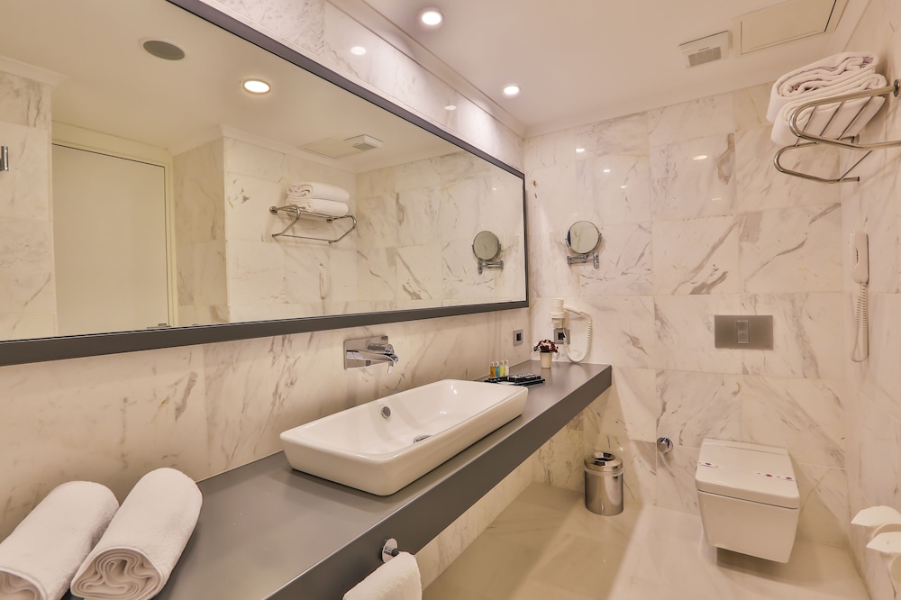 Business Life Boutique Hotel 16
