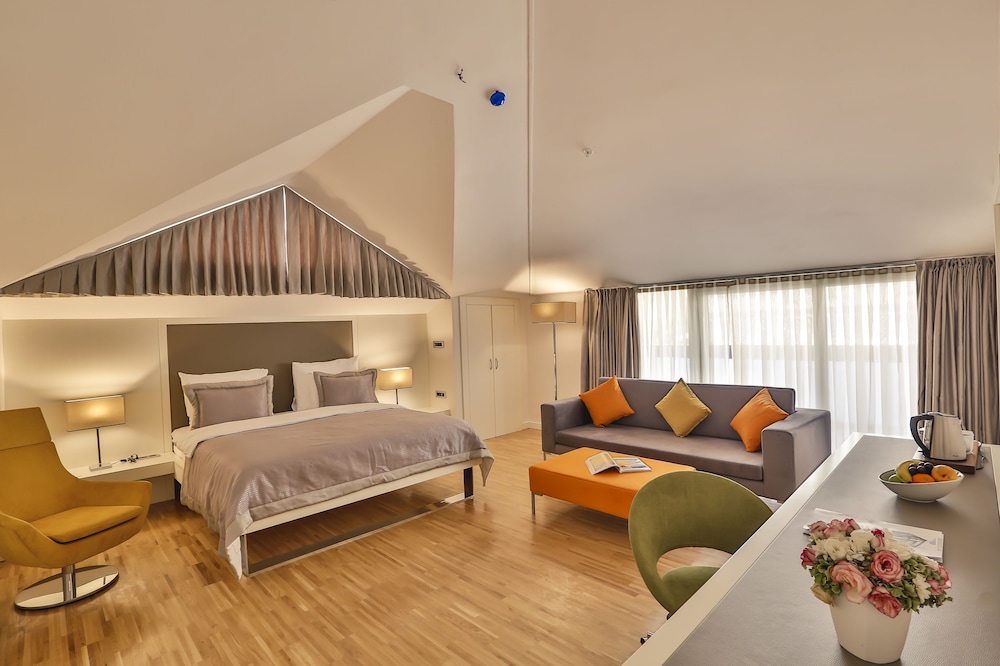 Business Life Boutique Hotel 6