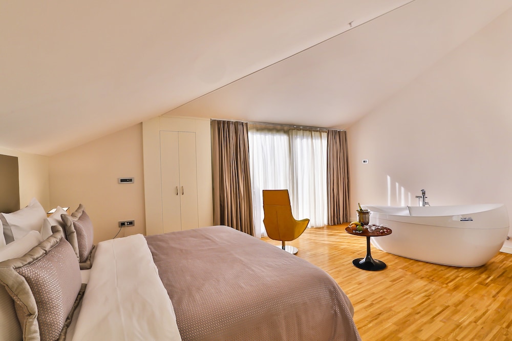 Business Life Boutique Hotel 5