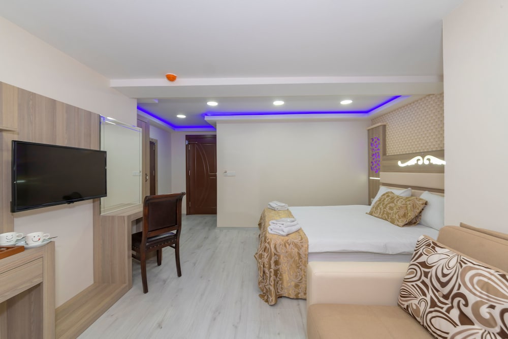 Raimond Hotel 22