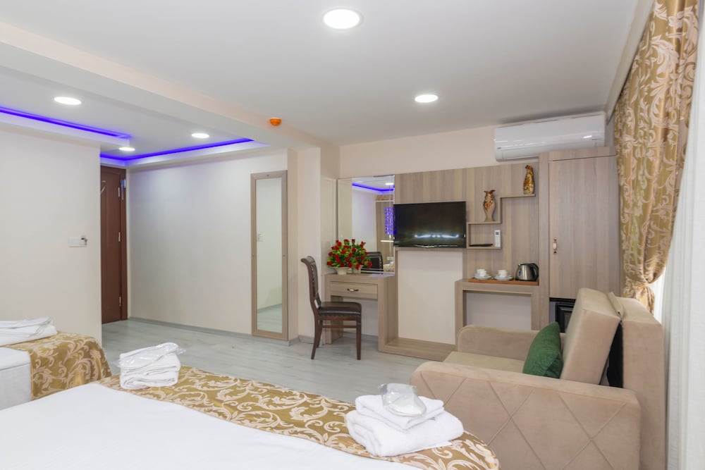 Raimond Hotel 17
