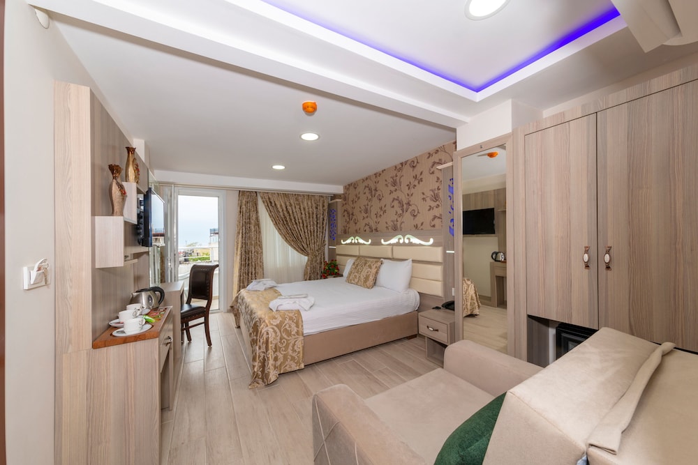 Raimond Hotel 9