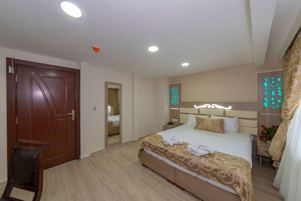 Raimond Hotel 14