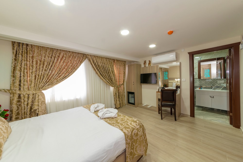 Raimond Hotel 15