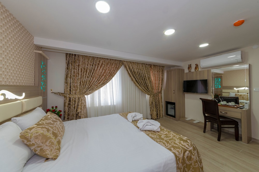 Raimond Hotel 12