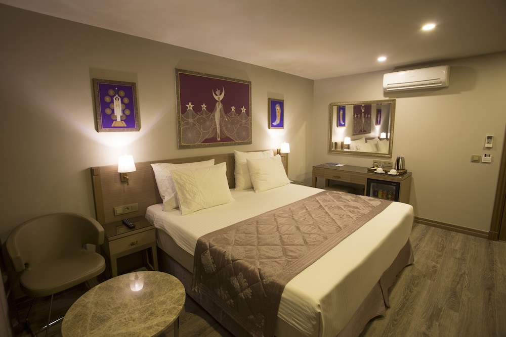 Taximist Hotel 8