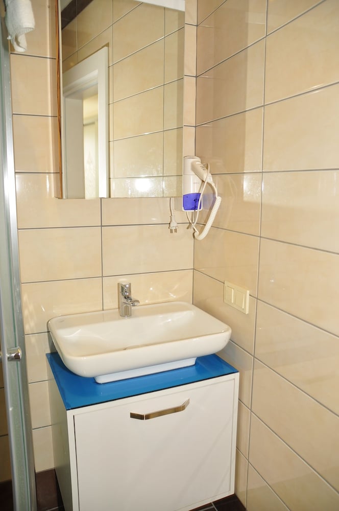 Aura Boutique Hotel 18