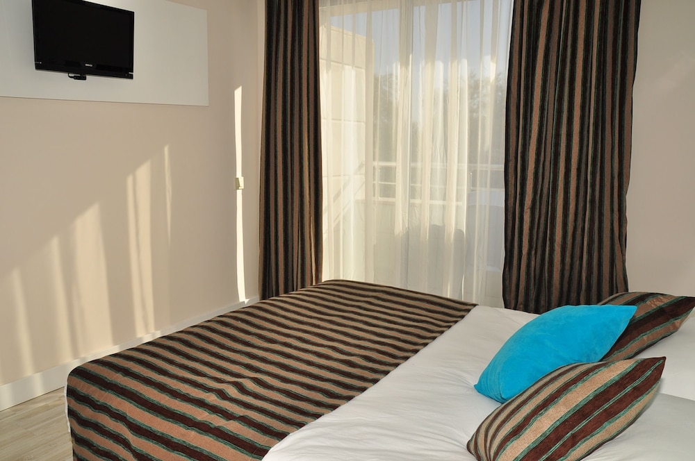 Aura Boutique Hotel 3