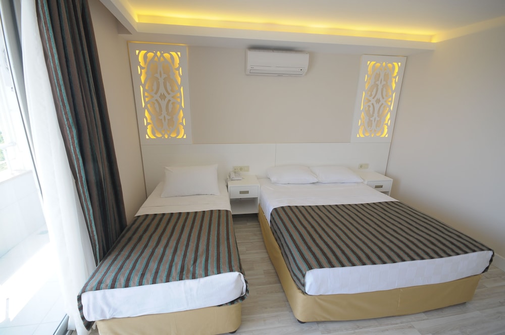 Aura Boutique Hotel 8