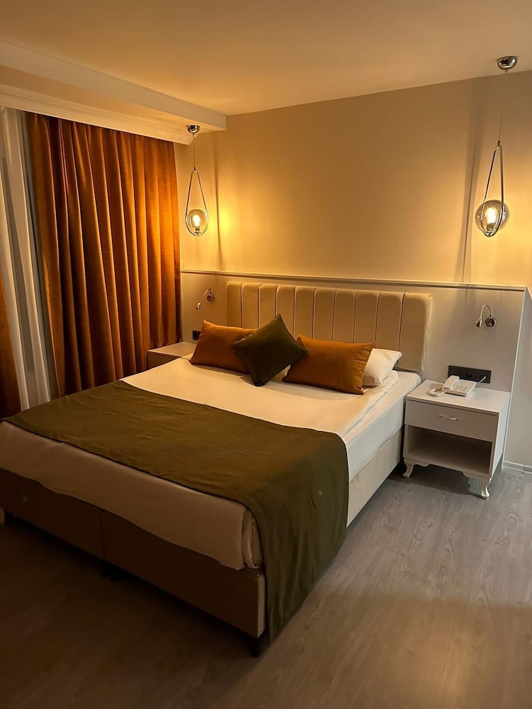 Aura Boutique Hotel 13