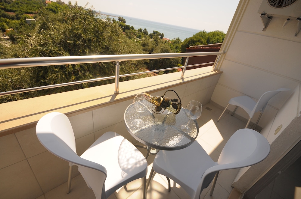 Aura Boutique Hotel 17