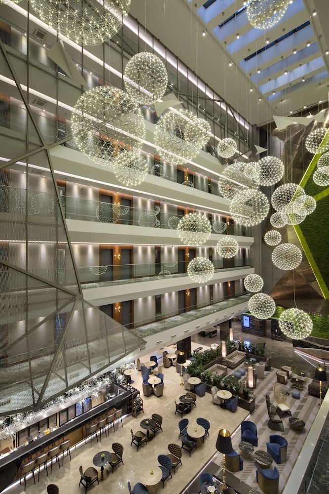 DoubleTree by Hilton Hotel Istanbul - Piyalepasa 4