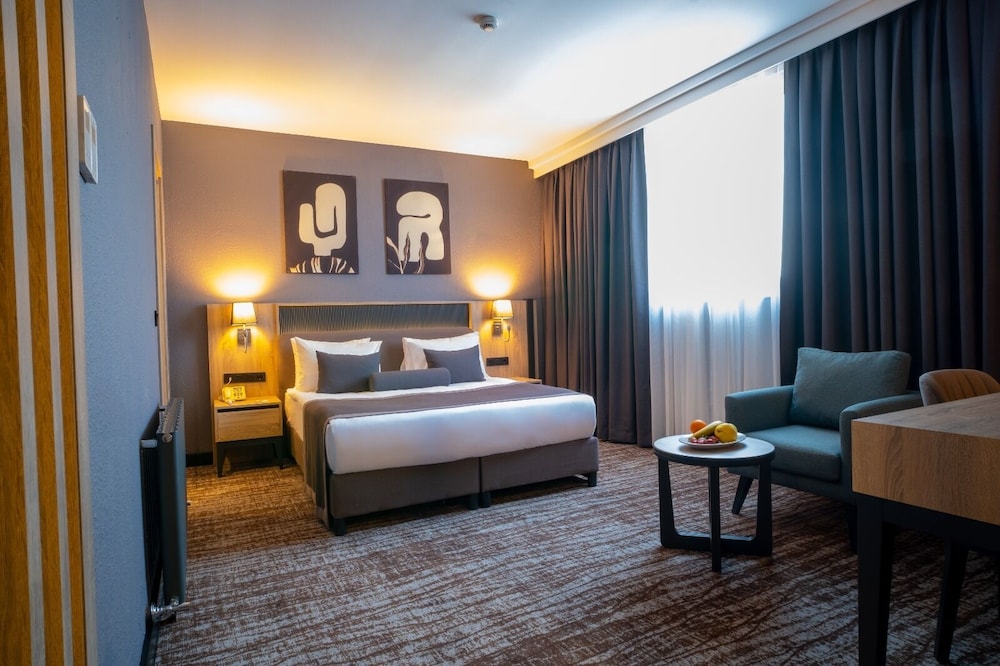 Mayi Hotel 7