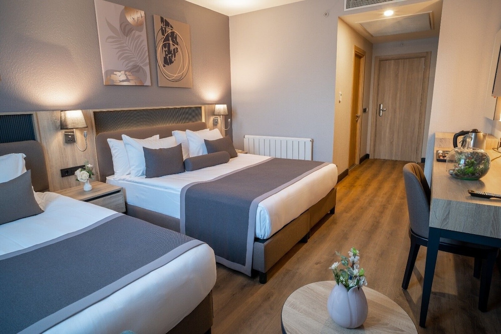 Mayi Hotel 14