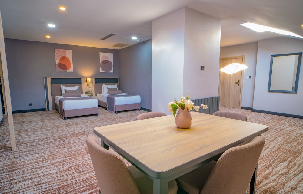 Mayi Hotel 10
