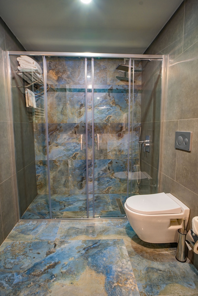 Mayi Hotel 13