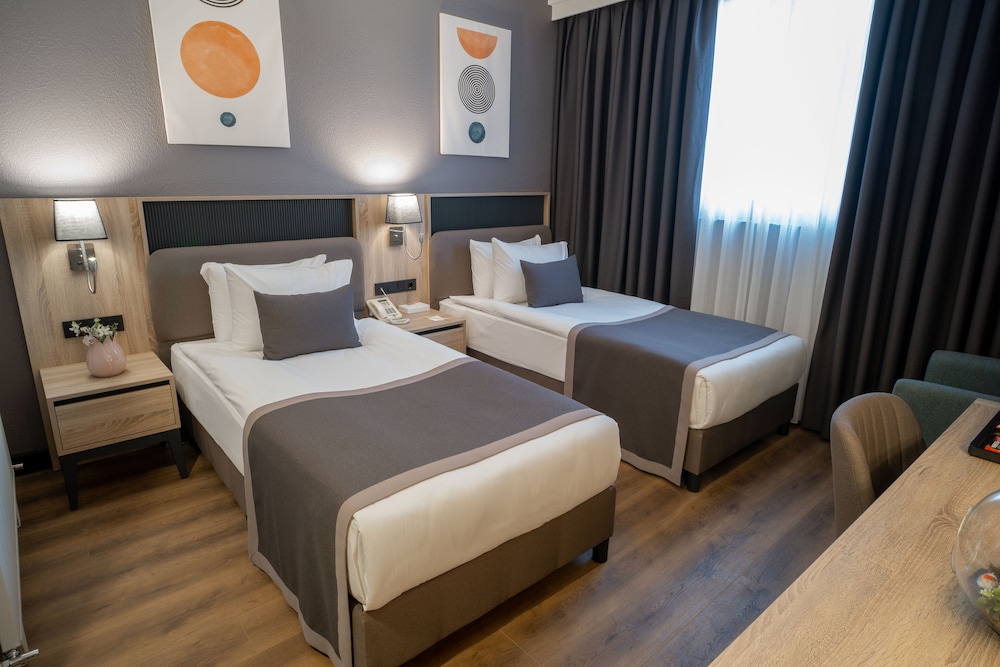 Mayi Hotel 17