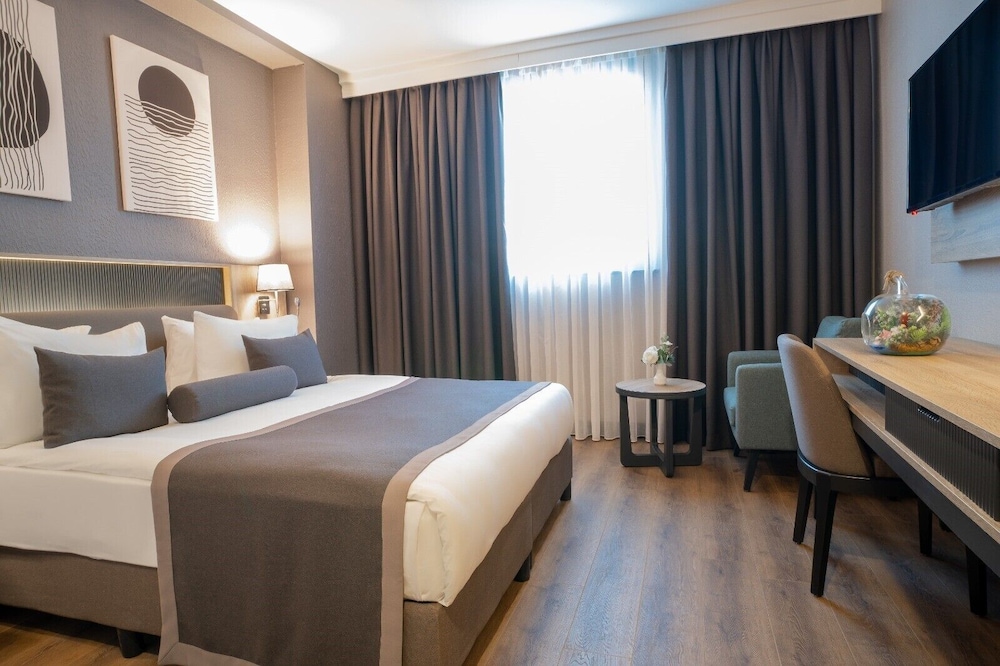 Mayi Hotel 18